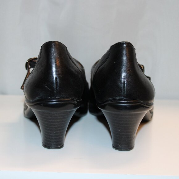 Earth Spirit Black Heels - Picture 4 of 7